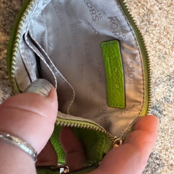 Michael Kors leather wristlet - Picture 2 of 5